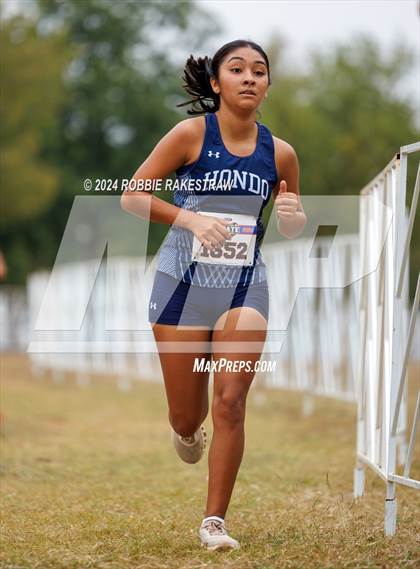 Thumbnail 1 in UIL Cross Country 3A Finals (3200m) photogallery.