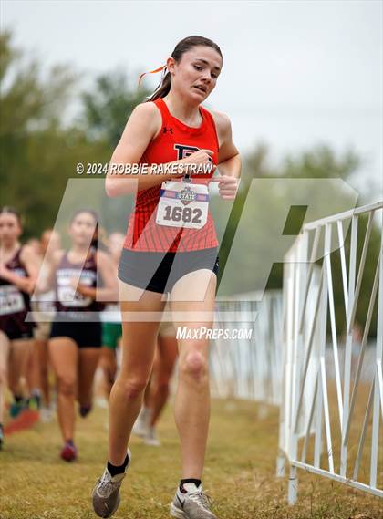 Thumbnail 2 in UIL Cross Country 3A Finals (3200m) photogallery.