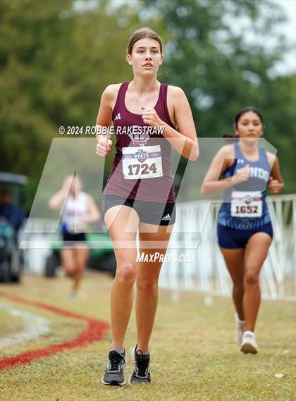 Thumbnail 1 in UIL Cross Country 3A Finals (3200m) photogallery.