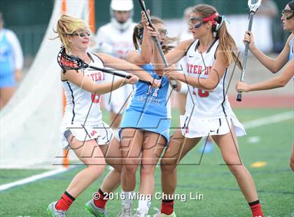 Thumbnail 1 in Corona del Mar vs. Mater Dei (CIF Semifinal) photogallery.