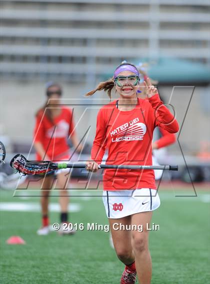 Thumbnail 2 in Corona del Mar vs. Mater Dei (CIF Semifinal) photogallery.