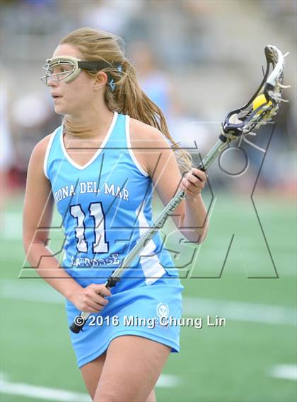 Thumbnail 2 in Corona del Mar vs. Mater Dei (CIF Semifinal) photogallery.