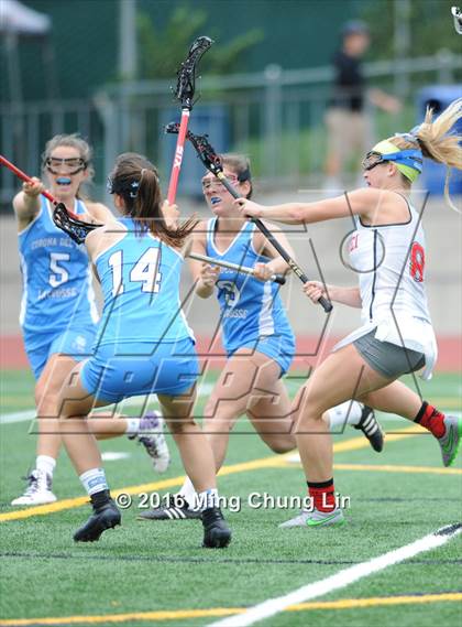 Thumbnail 3 in Corona del Mar vs. Mater Dei (CIF Semifinal) photogallery.