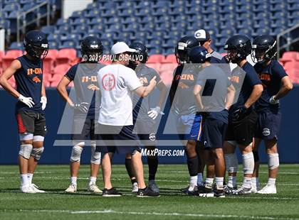 Thumbnail 2 in Mesa Ridge vs. Columbine (Denver Broncos 7-on-7) photogallery.