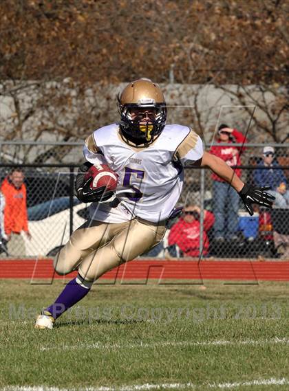 Thumbnail 3 in Carlyle @ Staunton (IHSA 2A Second Round Playoff) photogallery.