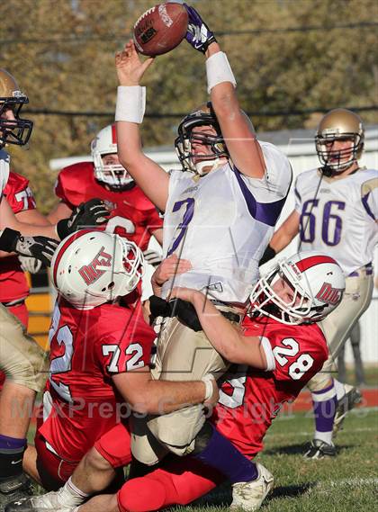 Thumbnail 1 in Carlyle @ Staunton (IHSA 2A Second Round Playoff) photogallery.