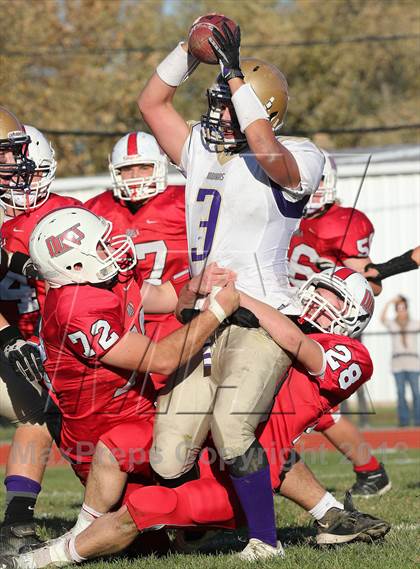 Thumbnail 1 in Carlyle @ Staunton (IHSA 2A Second Round Playoff) photogallery.