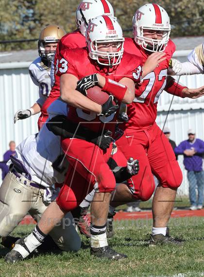 Thumbnail 3 in Carlyle @ Staunton (IHSA 2A Second Round Playoff) photogallery.
