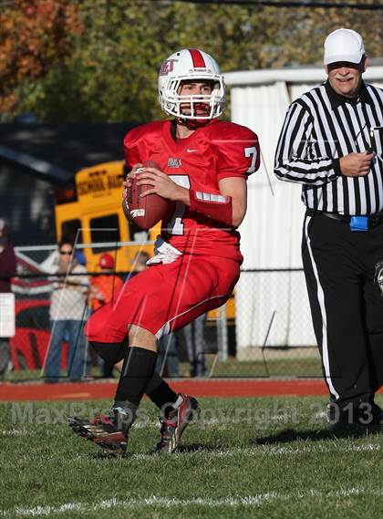 Thumbnail 3 in Carlyle @ Staunton (IHSA 2A Second Round Playoff) photogallery.