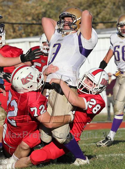 Thumbnail 3 in Carlyle @ Staunton (IHSA 2A Second Round Playoff) photogallery.