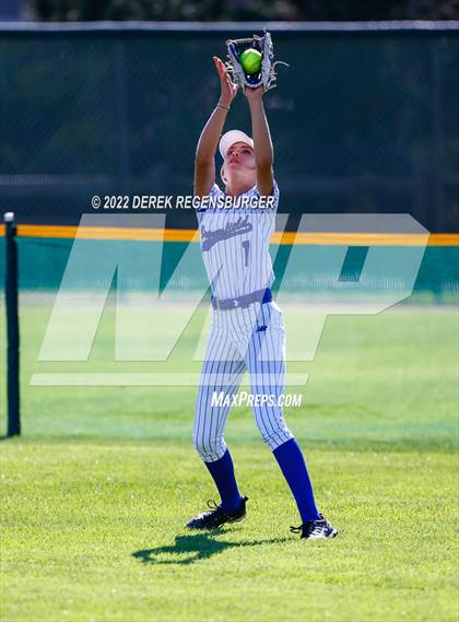 Thumbnail 3 in Douglas County vs Broomfield (Broomfield Invitational) photogallery.