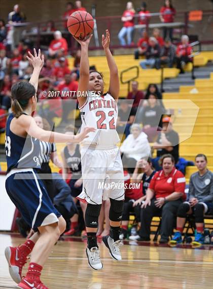Thumbnail 1 in Centauri vs. Liberty Common (CHSAA 3A Great 8) photogallery.