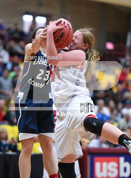 Thumbnail 1 in Centauri vs. Liberty Common (CHSAA 3A Great 8) photogallery.