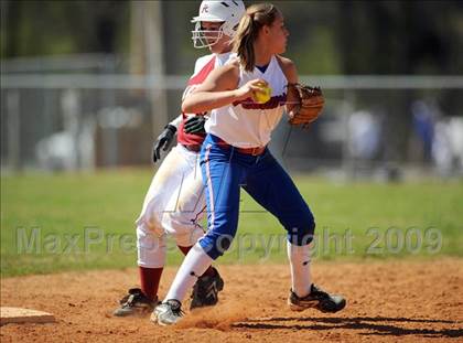 Thumbnail 3 in Hartselle vs. Vestavia Hills (Bob Jones Invitational) photogallery.