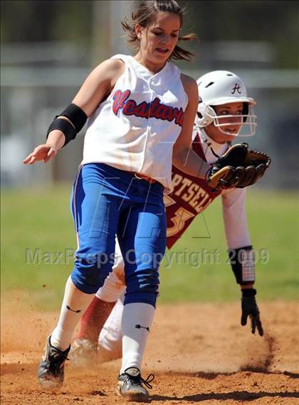 Thumbnail 2 in Hartselle vs. Vestavia Hills (Bob Jones Invitational) photogallery.
