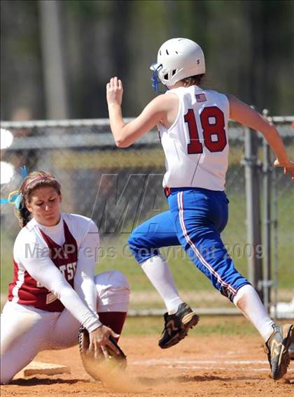 Thumbnail 2 in Hartselle vs. Vestavia Hills (Bob Jones Invitational) photogallery.