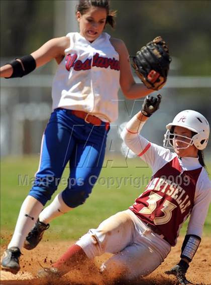 Thumbnail 3 in Hartselle vs. Vestavia Hills (Bob Jones Invitational) photogallery.