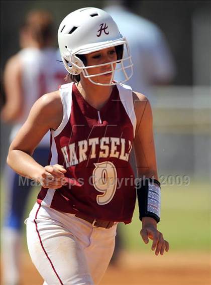 Thumbnail 3 in Hartselle vs. Vestavia Hills (Bob Jones Invitational) photogallery.