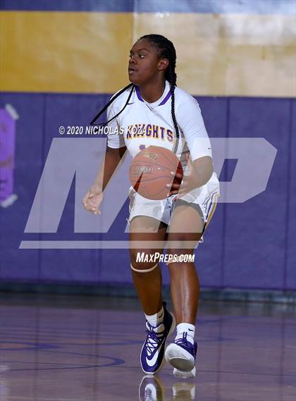Thumbnail 3 in Dominguez vs. Lynwood photogallery.