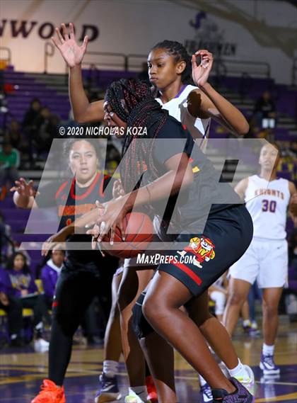 Thumbnail 1 in Dominguez vs. Lynwood photogallery.