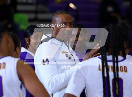 Thumbnail 1 in Dominguez vs. Lynwood photogallery.