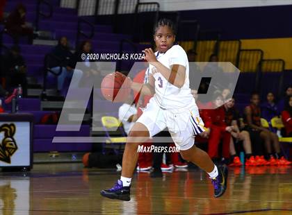 Thumbnail 3 in Dominguez vs. Lynwood photogallery.
