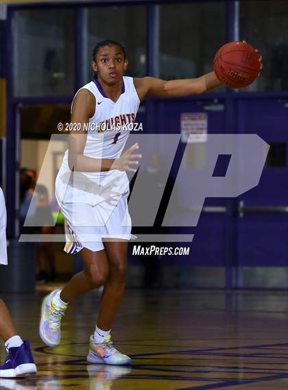 Thumbnail 3 in Dominguez vs. Lynwood photogallery.