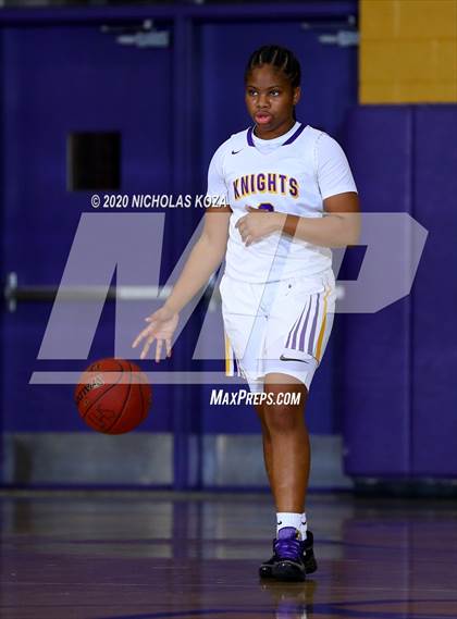 Thumbnail 3 in Dominguez vs. Lynwood photogallery.