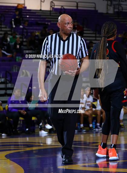 Thumbnail 1 in Dominguez vs. Lynwood photogallery.