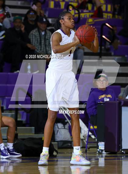 Thumbnail 2 in Dominguez vs. Lynwood photogallery.