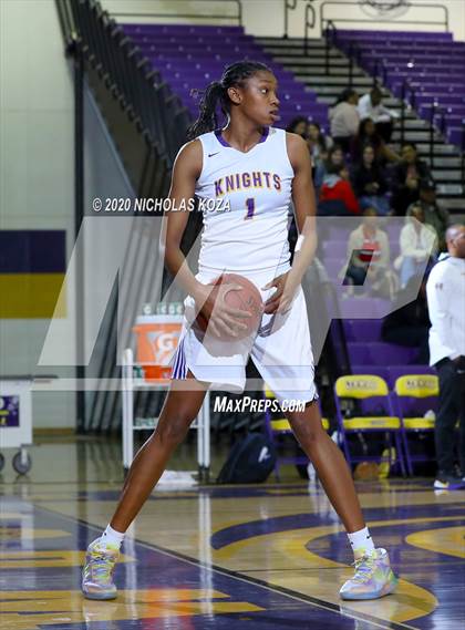 Thumbnail 2 in Dominguez vs. Lynwood photogallery.