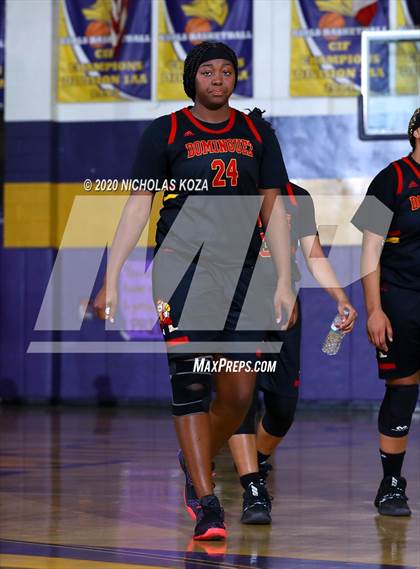 Thumbnail 3 in Dominguez vs. Lynwood photogallery.