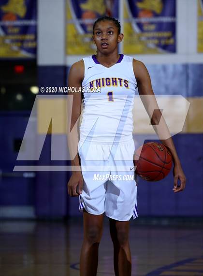 Thumbnail 3 in Dominguez vs. Lynwood photogallery.