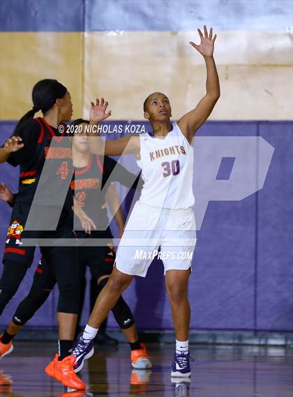 Thumbnail 2 in Dominguez vs. Lynwood photogallery.