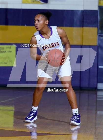 Thumbnail 3 in Dominguez vs. Lynwood photogallery.