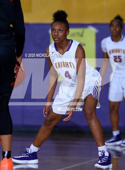 Thumbnail 3 in Dominguez vs. Lynwood photogallery.
