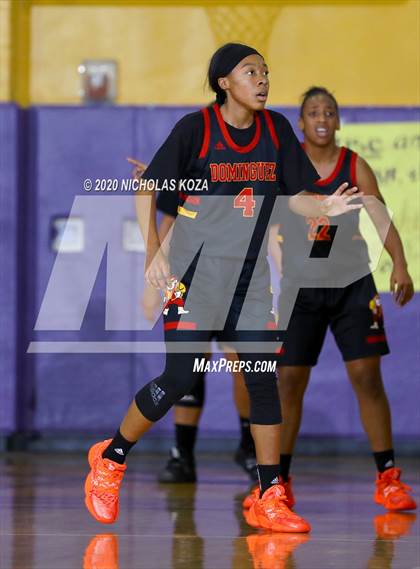 Thumbnail 2 in Dominguez vs. Lynwood photogallery.