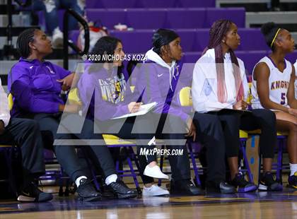 Thumbnail 2 in Dominguez vs. Lynwood photogallery.