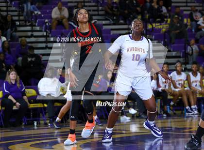 Thumbnail 3 in Dominguez vs. Lynwood photogallery.