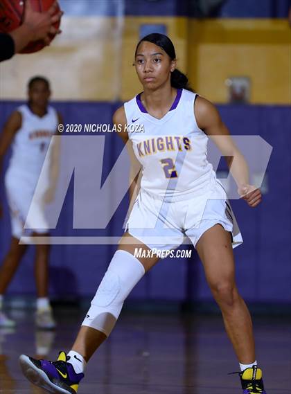Thumbnail 3 in Dominguez vs. Lynwood photogallery.