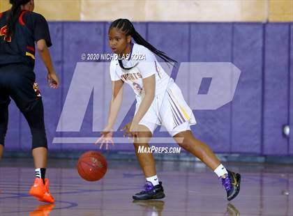Thumbnail 2 in Dominguez vs. Lynwood photogallery.