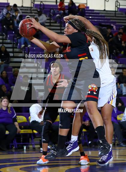 Thumbnail 1 in Dominguez vs. Lynwood photogallery.