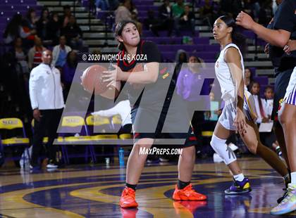 Thumbnail 3 in Dominguez vs. Lynwood photogallery.