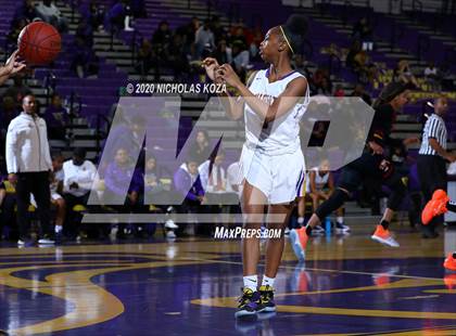 Thumbnail 2 in Dominguez vs. Lynwood photogallery.