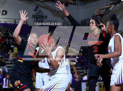 Thumbnail 1 in Dominguez vs. Lynwood photogallery.