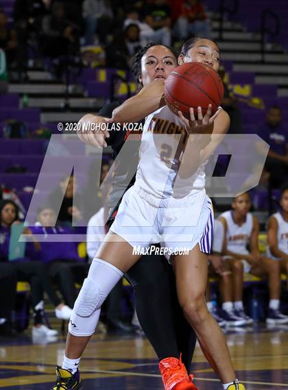 Thumbnail 3 in Dominguez vs. Lynwood photogallery.
