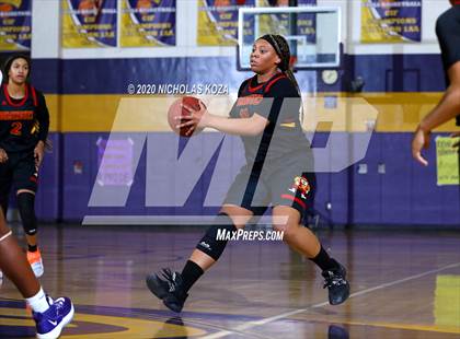 Thumbnail 3 in Dominguez vs. Lynwood photogallery.