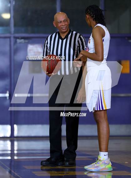 Thumbnail 1 in Dominguez vs. Lynwood photogallery.