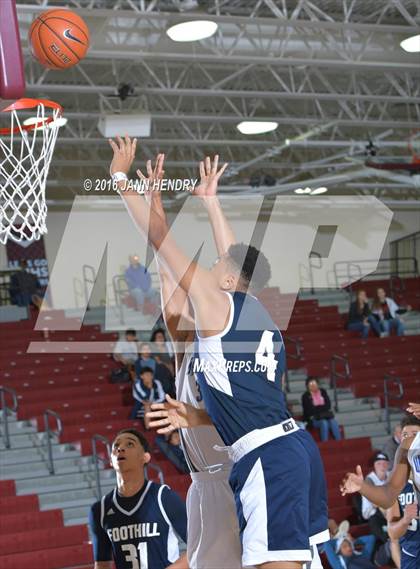 Thumbnail 2 in Saddleback Valley Christian vs. Foothill (Rancho Mirage Holiday Invitational) photogallery.
