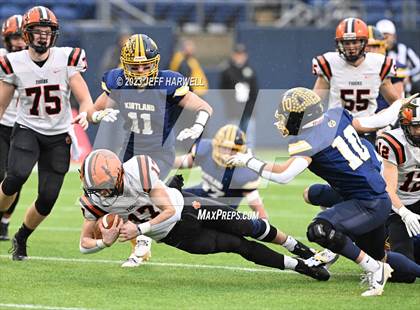 Thumbnail 3 in Versailles vs. Kirtland (OHSAA D6 Final) photogallery.